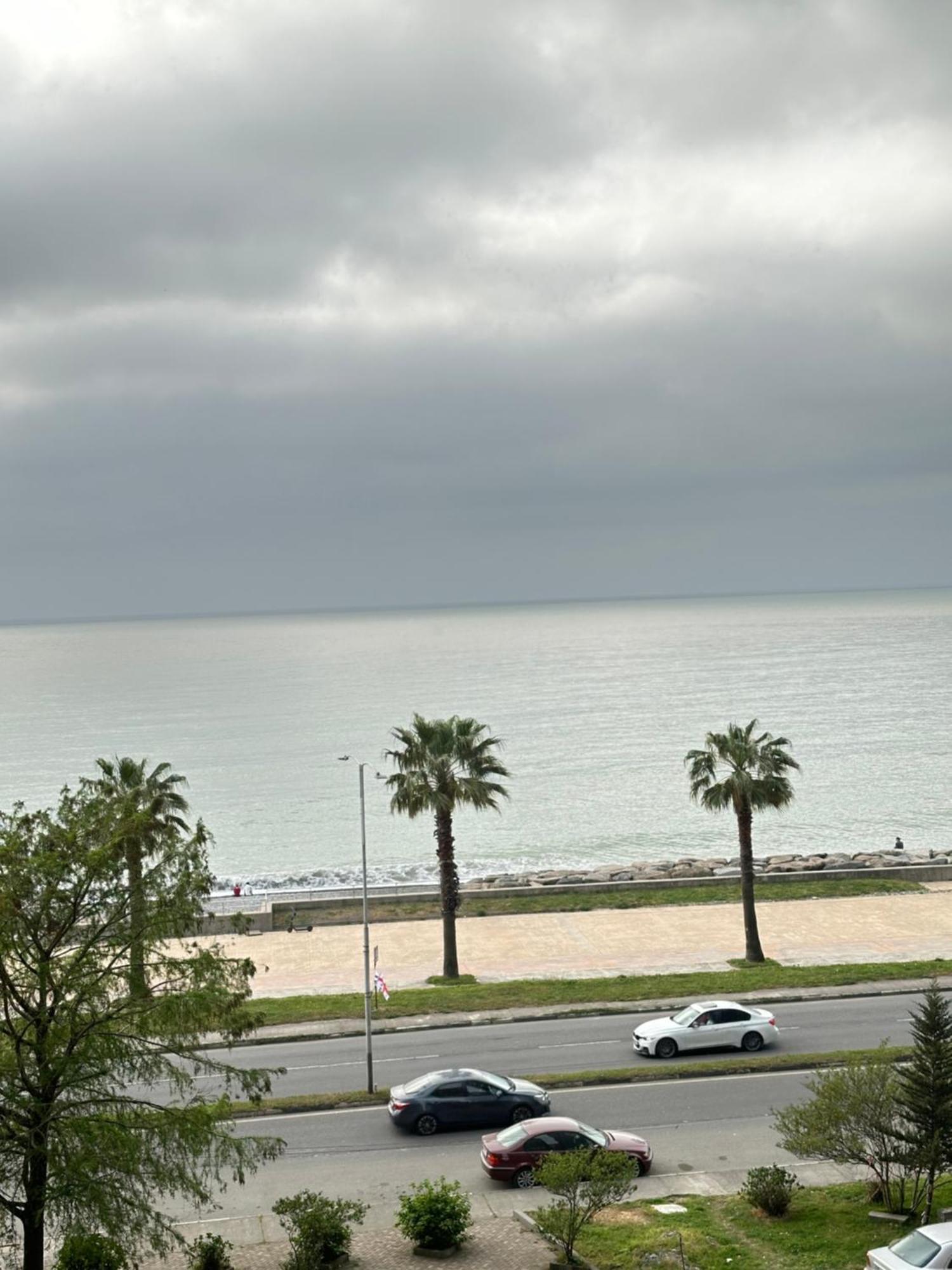 Appartement Aqua Batumi 47 Extérieur photo
